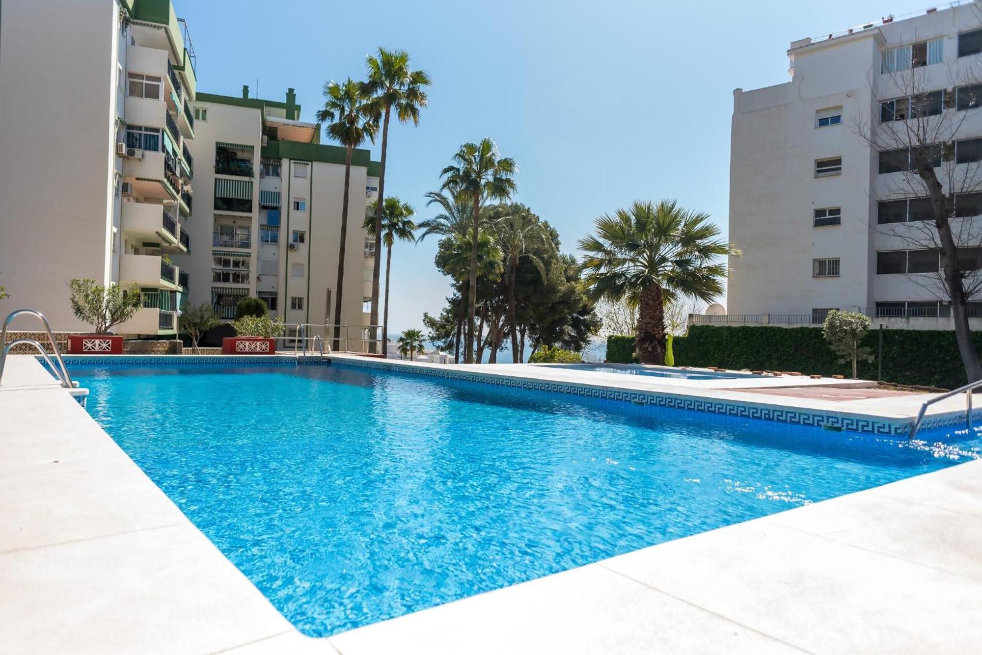 Torremolinos Yellow Fabuloso Andra Exterior photo